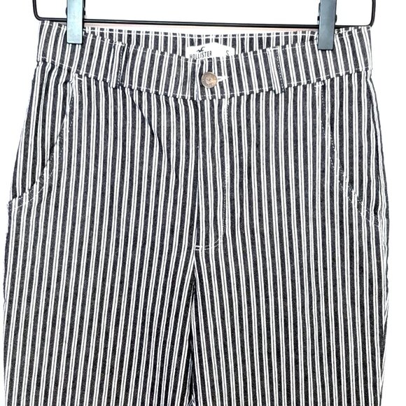 Hollister | Ultra High Rise Striped Cotton Gray & White Pants | Size Small - Picture 4 of 14